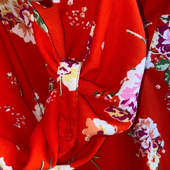Rue 21 size large red floral top excellent condition - Picture 5 of 8